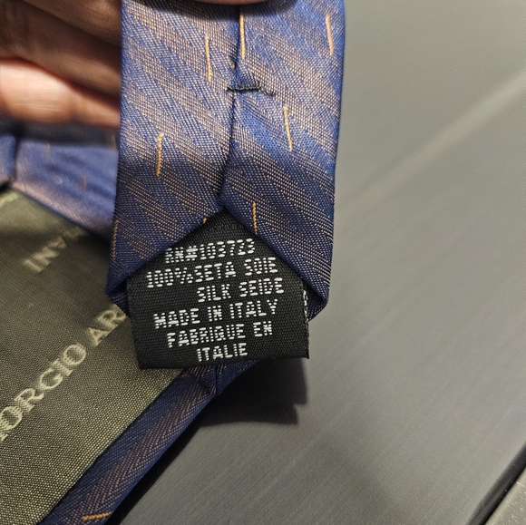 Giorgio Armani Collezioni 100% Silk Tie #758-2 - Picture 3 of 6